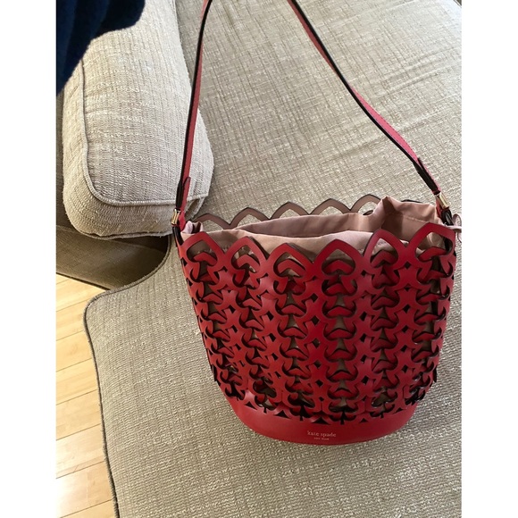 Kate Spade red Dorie Spade bucket bag - Picture 7 of 7